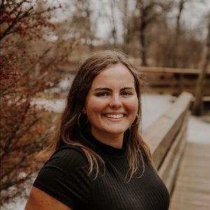 Meet your Posher, Macey